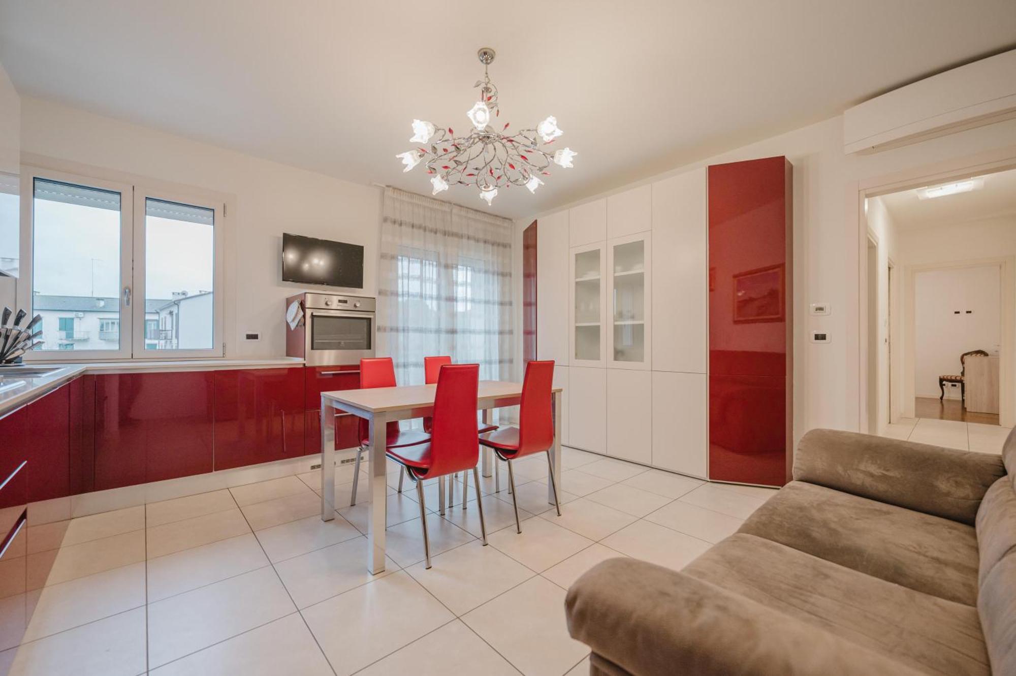 Appartement Lucrezia - 10 Min From & Free Parking